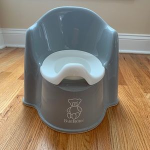 Bjorn Borg Gray and White Kids Potty Chair